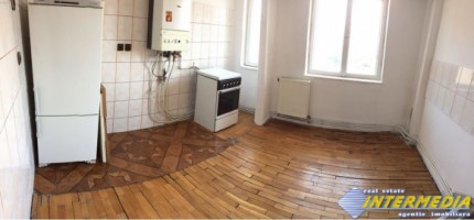 2-camere-decomandat-in-centru-alba-5
